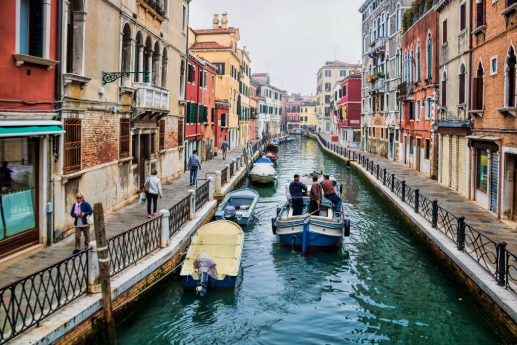 trasporti e consegne in laguna a venezia